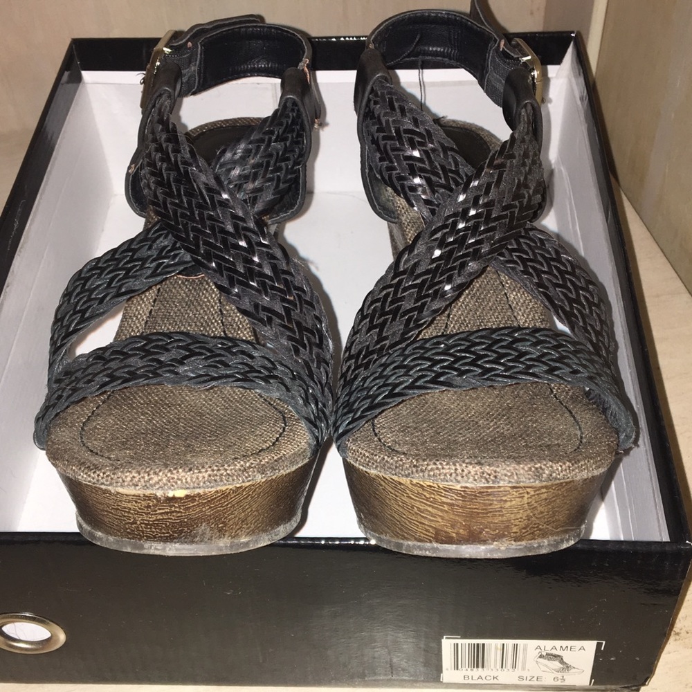 Black woven strap sandal - Picture 7 of 7